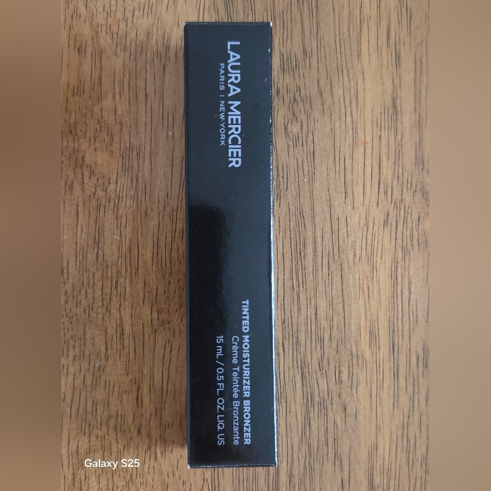 Laura Mercier Tinted Moisturizer Bronzer in Black Packaging